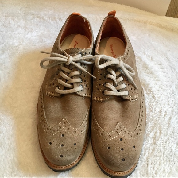 Tommy Bahama Other - Tommy Bahama Tan “Elliott” Wingtip Shoes -Size 9.5